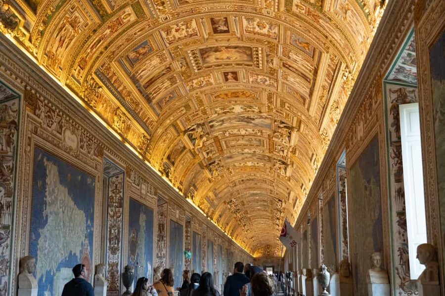 Vatican Museums & Sistine Chapel Skip-the-Ticket-Line Tour - Finishing at St. Peter’s Basilica