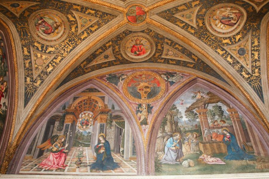 Vatican Museums, Sistine Chapel & St Peter's Basilica Tour - Meeting near Via Veniero or Via Tunisi