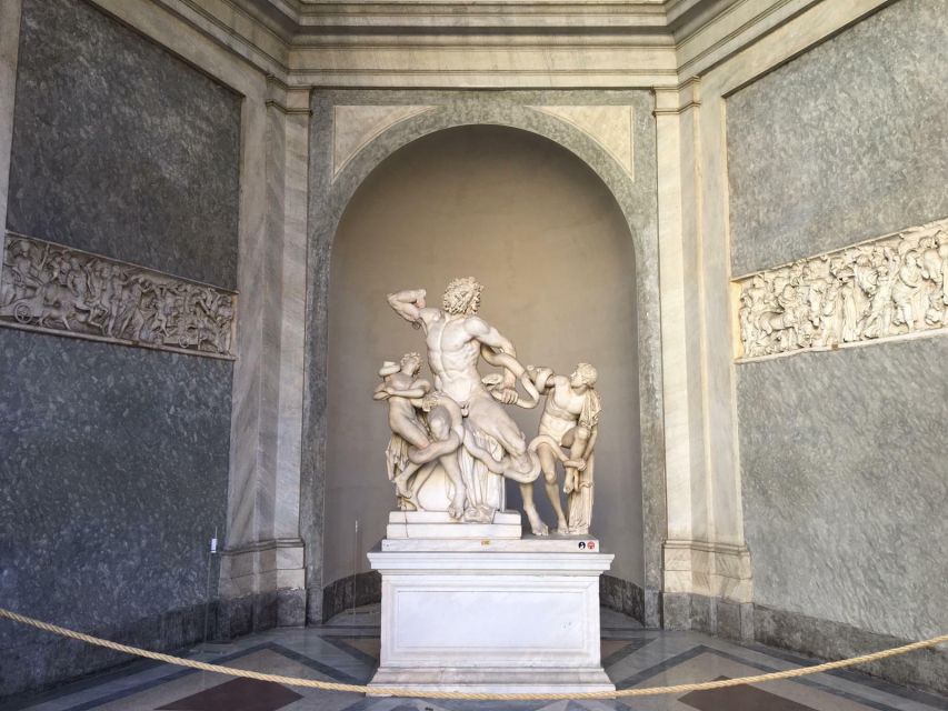 Vatican Museums, Sistine Chapel & St. Peter's Square Tour - Sistine Chapel: prepare before the silence