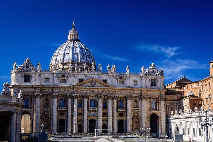 Vatican: Vatican Museums Sistine Chapel Skip-the-Line Ticket - The Raphael Rooms and the road to the chapel