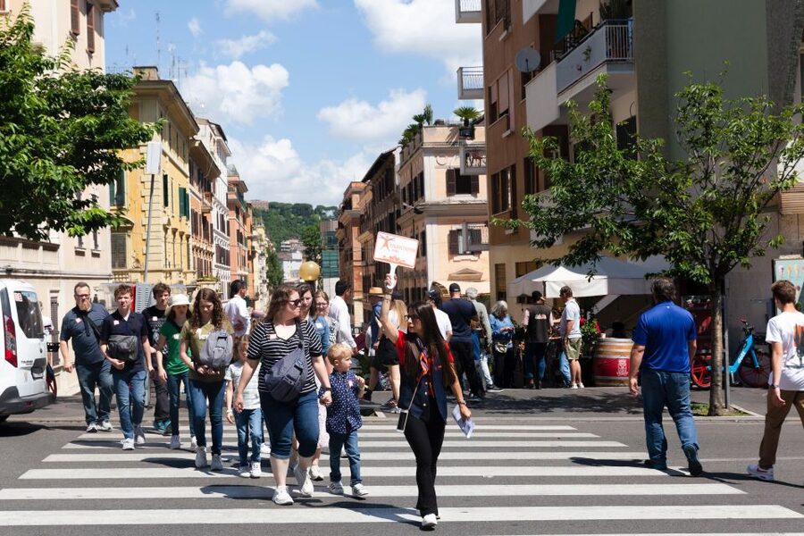 Vatican: Vatican Museums Sistine Chapel Skip-the-Line Ticket - Arriving at Viale Vaticano 97