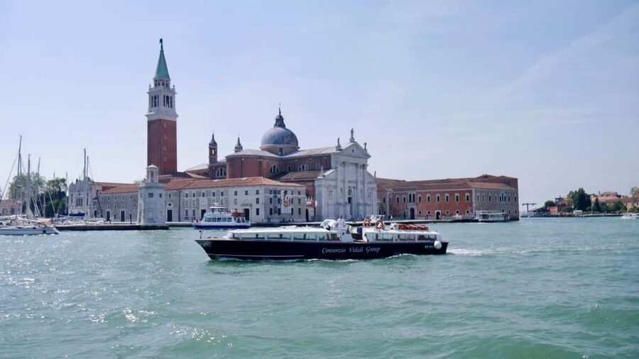 Venetian Lagoon Tour: Visit Murano, Burano and Torcello - Who should book this outing?
