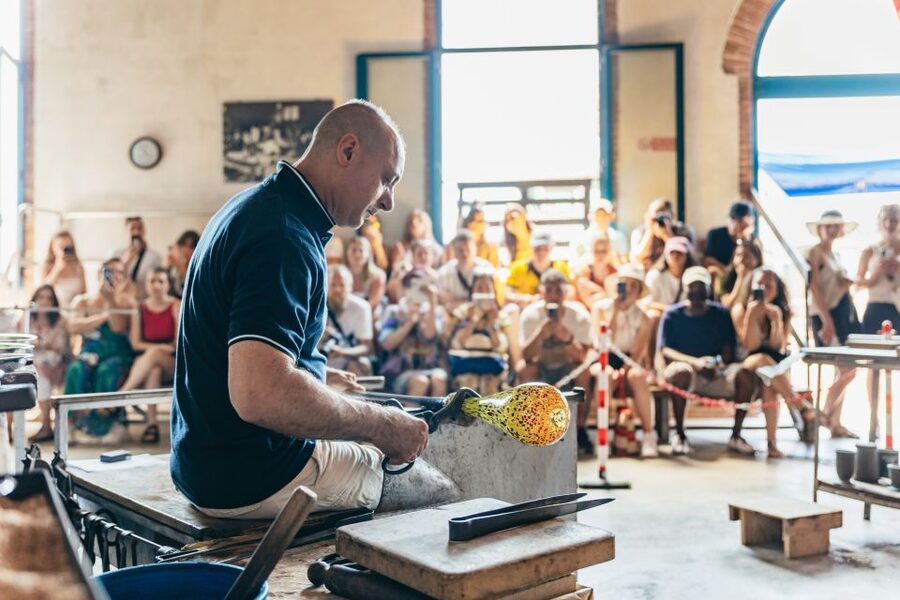 Venice: Burano, Torcello & Murano Boat Tour w/Glassblowing - Burano: the island that deserves your camera and your appetite