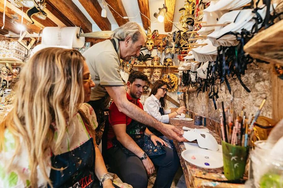 Venice: Carnival Mask Workshop - Practical tips for a better mask