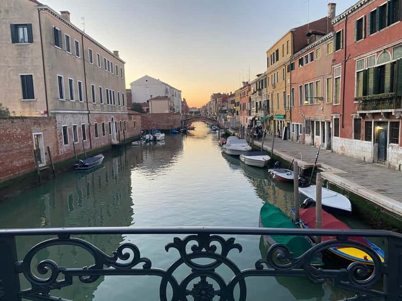 Venice: Cicchetti, Spritz, and Wine Tour in Ghetto Ebraico - Dessert and the return to Gam Gam