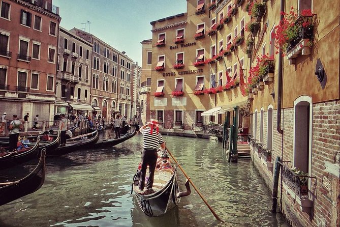 Venice Day Trip from Milan with Guided City Tour - Leaving Milan before sunrise