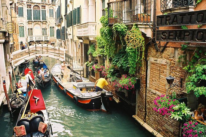 Venice Day Trip from Milan with Guided City Tour - Lunch and free time near St. Mark’s
