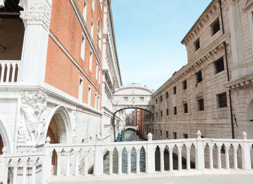 Venice: Doge's Palace and St. Mark's Basilica Tour - The guides shape the quality of the tour