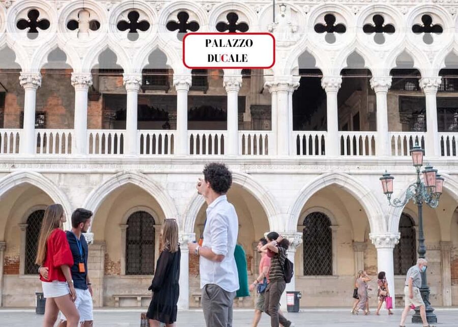 Venice: Doge's Palace, Bridge of Sighs & Prisons Guided Tour - The prisons and the Bridge of Sighs
