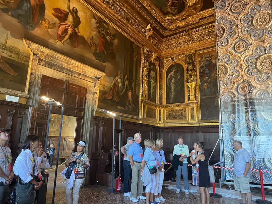 Venice: Doge's Palace Guided Tour with Optional Gondola Ride - The New Prisons and Venice’s less polished side