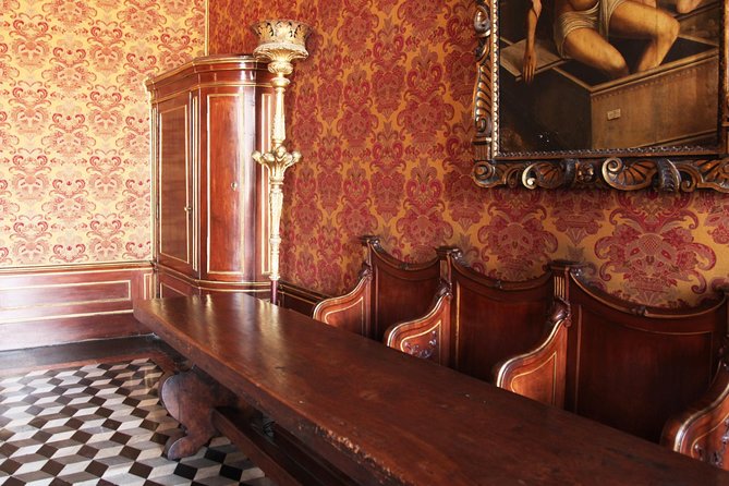 Venice: Doge’s Palace Prisons & Secret Itineraries Guided Tour - Price, timing, and practical value