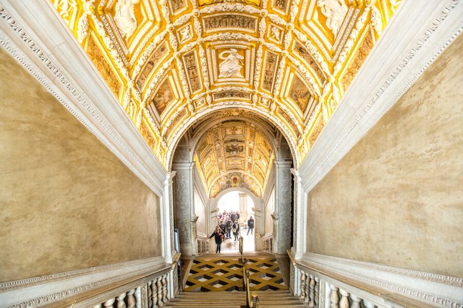 Venice: Doge's Palace Skip-the-Line Tour with Prisons - The halls where Venice ruled