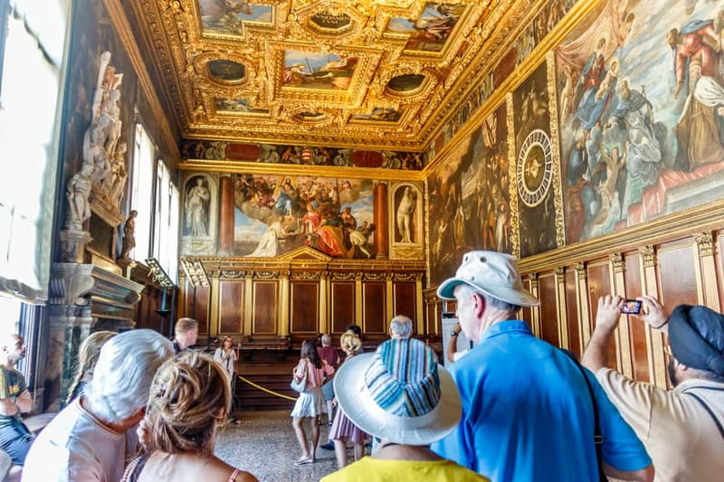 Venice: Doge's Palace, St Mark's Basilica, and Pala d'Oro - Why priority entry helps at St. Mark’s Square