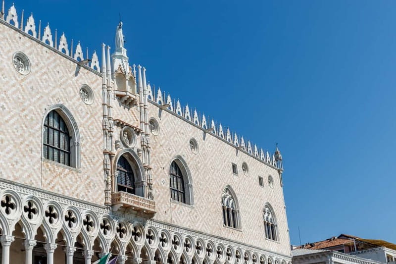 Venice: Doge's Palace, St Mark's Basilica, and Pala d'Oro - Entering Doge’s Palace and the rooms of Venetian power