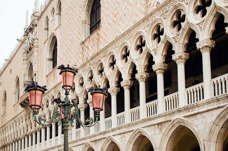 Venice: Doges Palace, Prison, and Secret Passageways Tour - Timing, heat, clothing, and physical effort