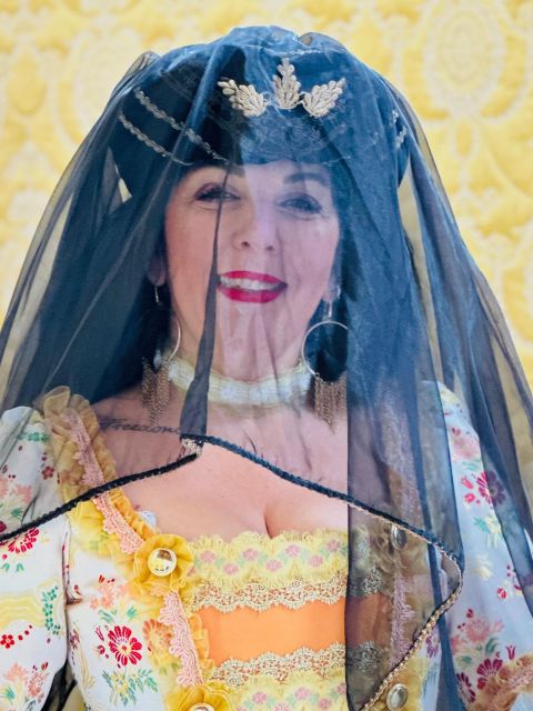 Venice: Dress-Up Experience - Who Will Enjoy This Most?