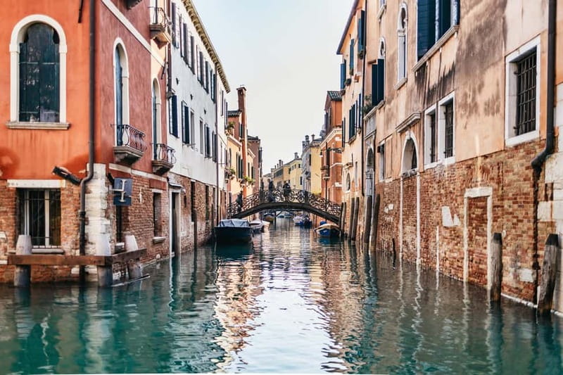 Venice: Food Tasting Tour with Cicchetti Dishes and Wine - Key points to know before booking