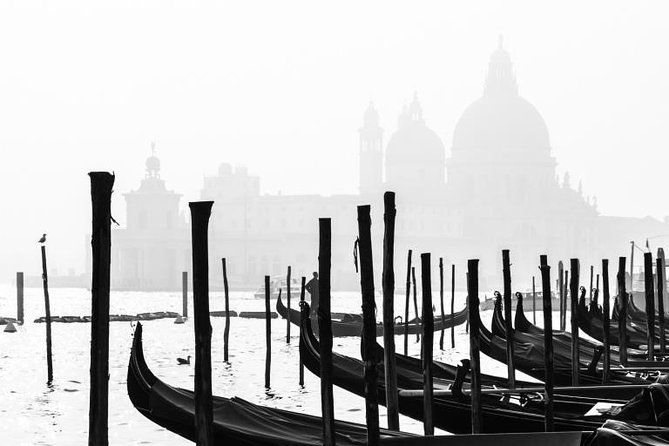Venice Ghost Stories, Legends and Anecdotes Tour - Meeting at Campo San Bartolomeo