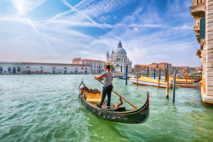 Venice: Gondola Ride with Live Guide or Audio Guide - Starting beside the Grand Canal and Madonna della Salute