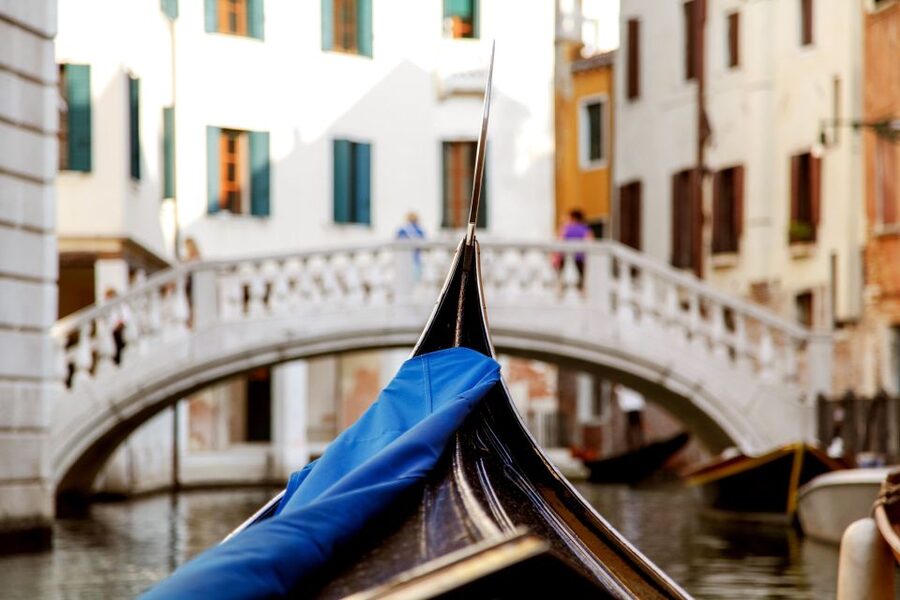 Venice: Gondola Ride with Live Guide or Audio Guide - The best parts of the scenery