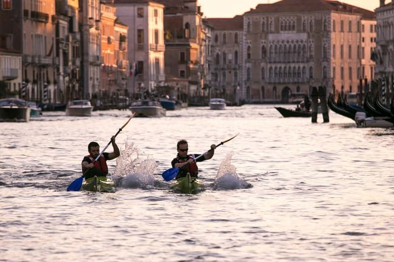 Venice: Guided Canal Kayak Tour at Day, Night, or Sunset - Key points to know before booking
