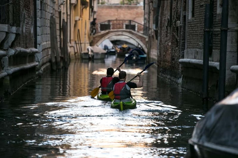 Venice: Guided Canal Kayak Tour at Day, Night, or Sunset - Why Venice makes sense from a kayak