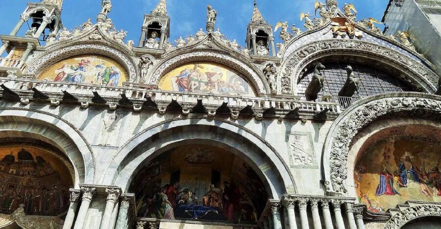 Venice: Guided Golden Basilica Tour - Choosing the terrace museum or Pala d’Oro