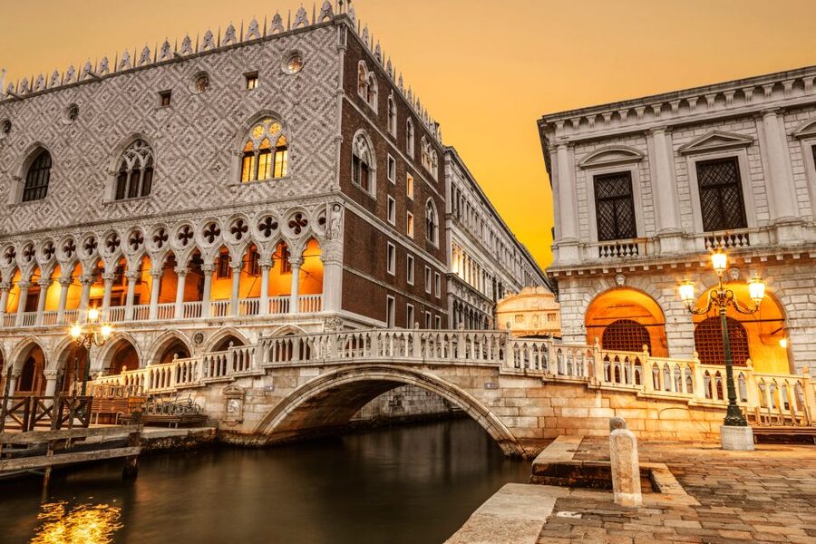 Venice: Lords of the Night Prison’s Palace Cells & Tortures - The first rooms: courts, cells, and Venetian justice