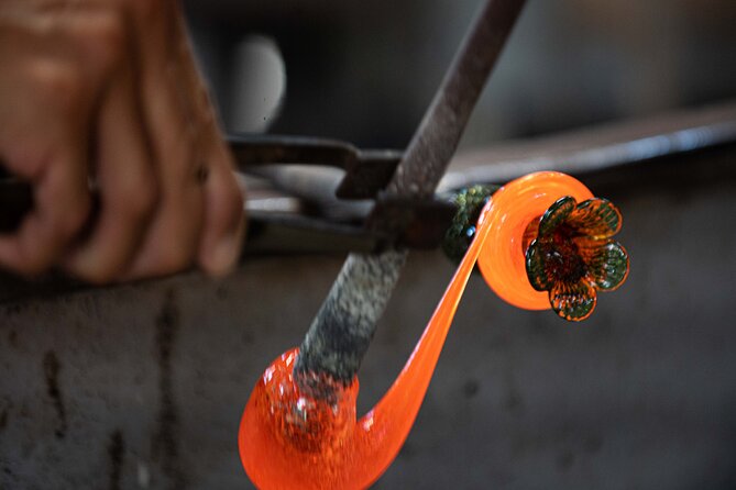 Venice Murano Island Glass Factory Tour with Glass Blowing Demonstration - Arriving at the Colleoni glass factory