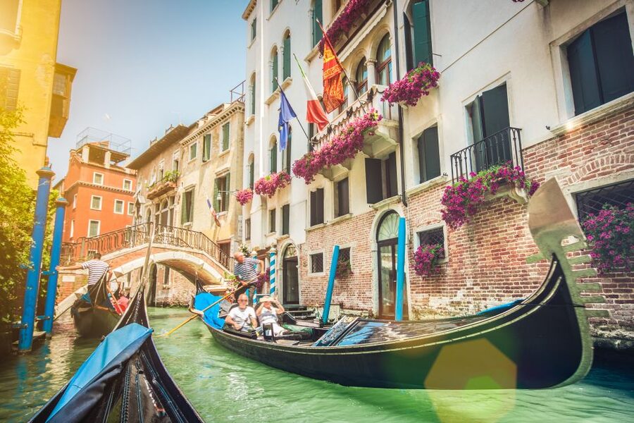 Venice: Off the Beaten Path Private Gondola Ride - Best time and best duration for your plans