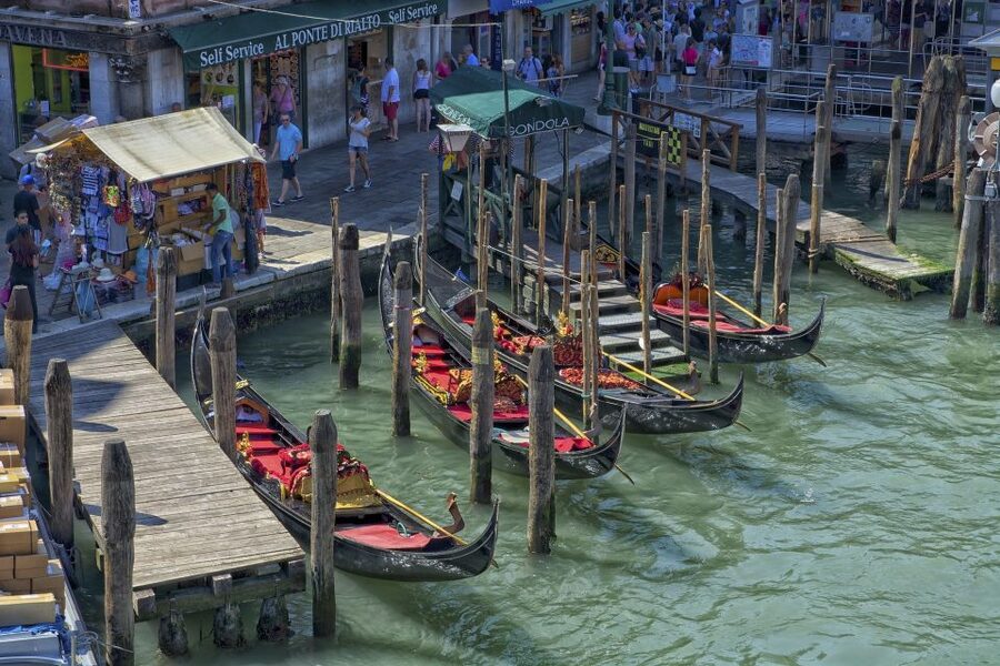 Venice: Off the Beaten Path Private Gondola Ride - Private does not mean unlimited space