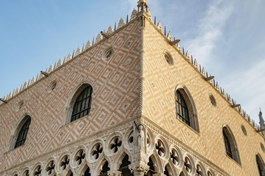 Venice: Private Entry Doge Palace & St. Mark Terraces Tour - How the timing and group size affect the experience