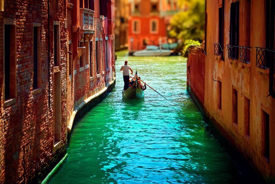 Venice: Private Gondola Cruise for up to 5 Passengers - Who will enjoy this gondola ride most?