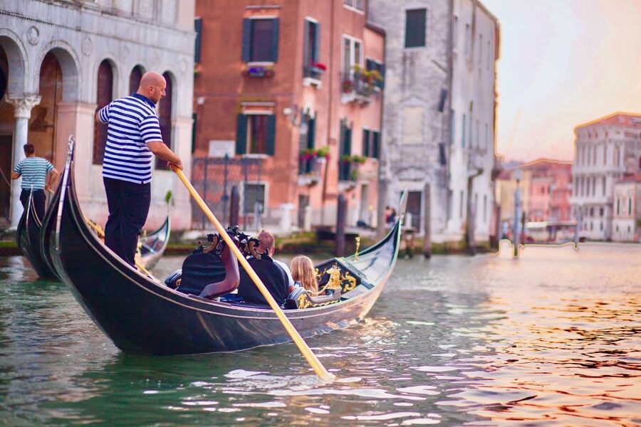 Venice: Private Gondola Ride - Weather, Comfort, and Access