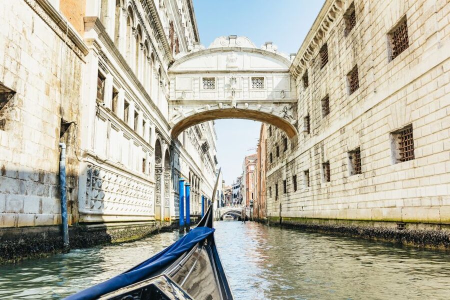 Venice: Private Gondola Ride along Grand Canal - Price And Value For Couples, Families, And Groups