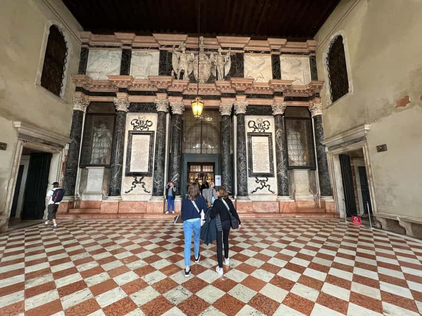 Venice: Private Tour with a Local Guide - What makes this Venice tour useful
