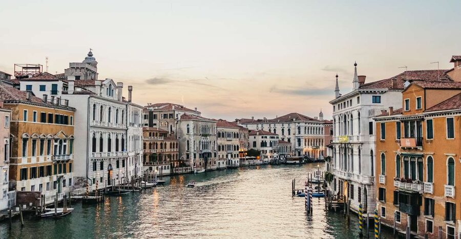 Venice: Private Tour with a Local Guide - Seeing Venice through different local interests