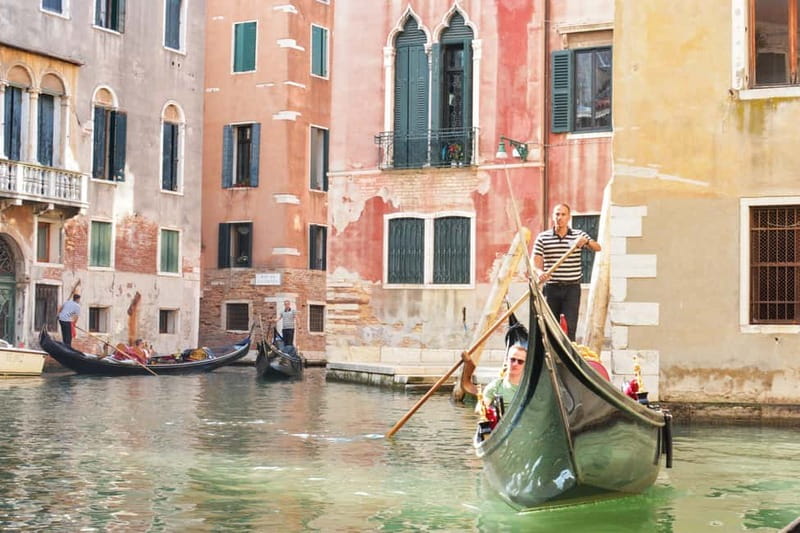 Venice: Romantic Shared Gondola Serenade on the Grand Canal - Key points to know before booking
