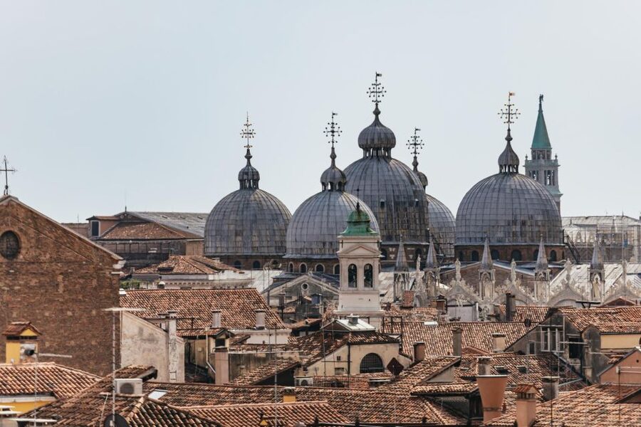 Venice: Rooftop Terraces Tour with Prosecco - Who Should Book This Experience
