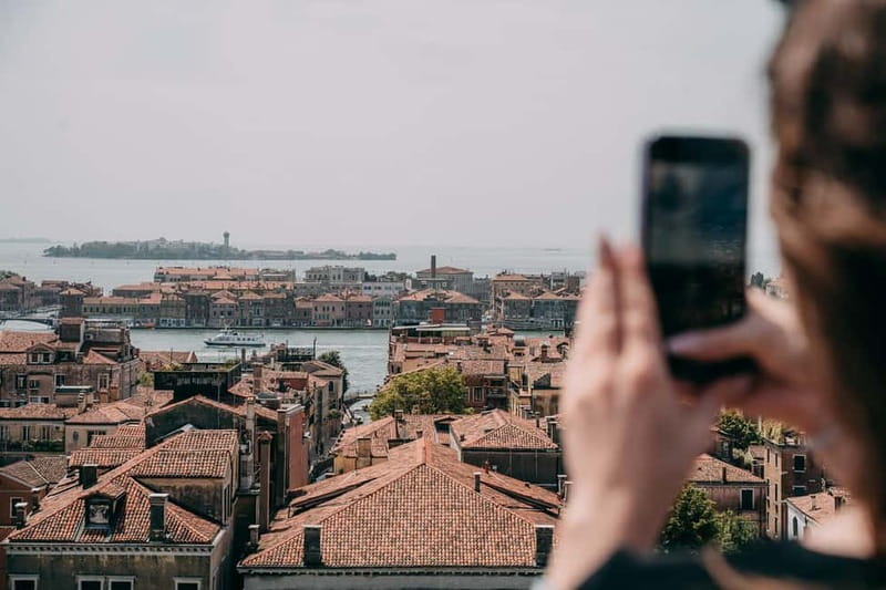 Venice: Rooftop Terraces Tour with Prosecco - First Terrace: A Calm Introduction to Venice