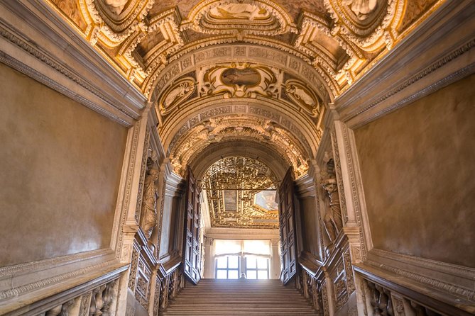 Venice's Best: Basilica, Doge's Palace, Gondola & History Gallery - The gondola: beautiful views, shared seating, and imperfect timing