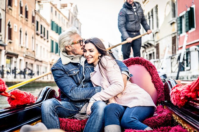 Venice's Icons: Basilica, Doge Palace, Rialto & Optional Gondola - St. Mark’s Basilica: 45 minutes inside Venice’s golden church