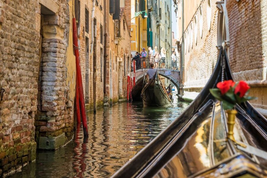 Venice: Shared Gondola Ride Across the Grand Canal - La Fenice, Campo Manin, and the return to the water