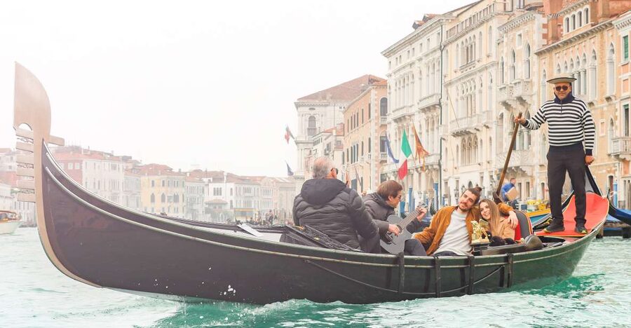 Venice: Shared Gondola Ride and Serenade - What this gondola ride is really like