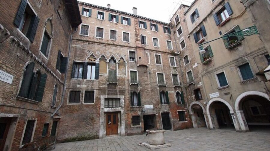 Venice: Sightseeing Tour with a Local expert - The local guides make the difference