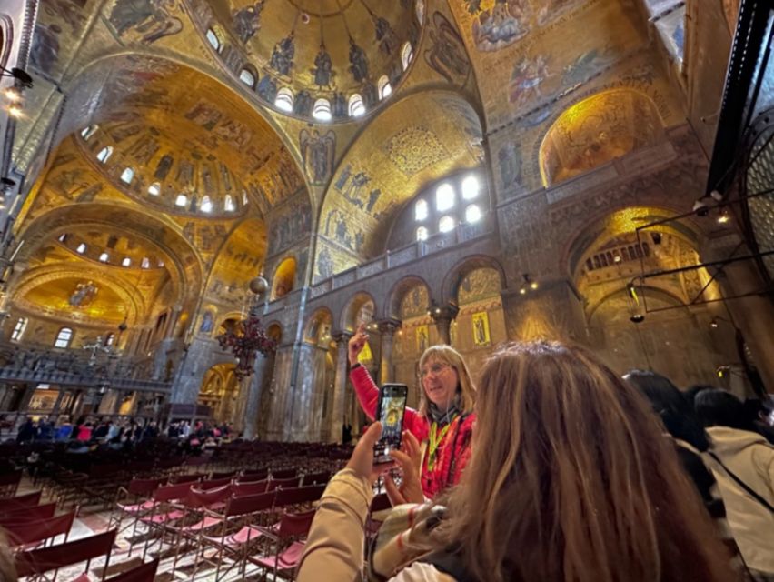 Venice: St Mark's, Doge's Palace, Murano & Burano Day Tour - Murano and the art of glassblowing