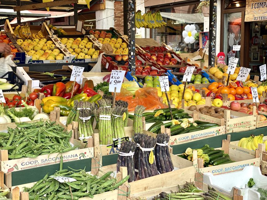 Venice: Street Food Tour with a Local Guide and Tastings - Cicchetti In Traditional Venetian Bàcari