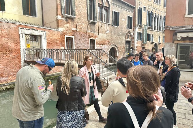 Venice Street Food Tour with Local Guide with Local Food Market Visit - Cicchetti Stops and Venetian Bar Culture