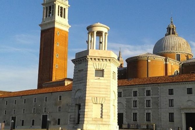 Venice Sunset Cruise by Typical Venetian Boat with Prosecco - What the guides add to the ride