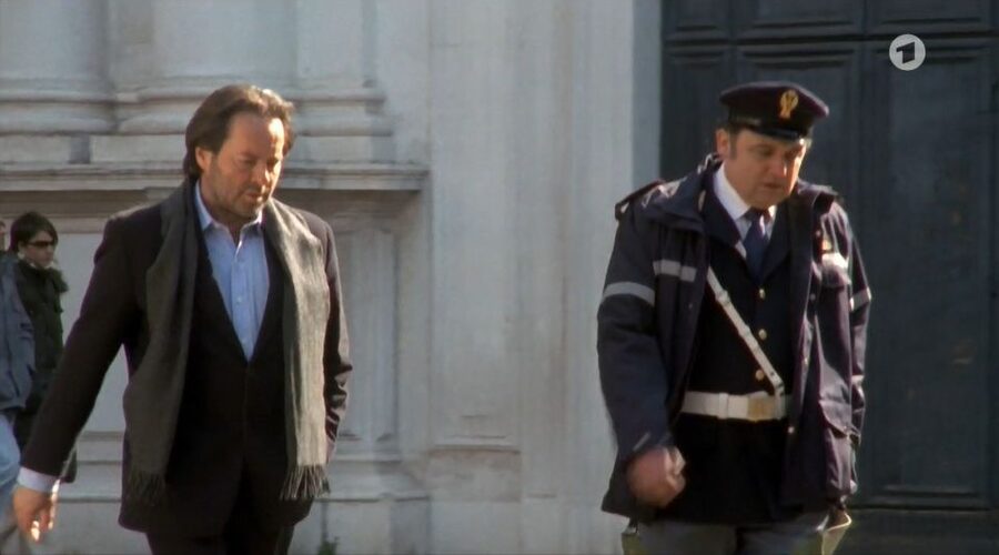 Venice: The Footsteps of Commissario Brunetti Walking Tour - Who will enjoy this Venice walk most?